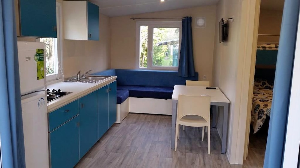 Mobile Home (2 pax) photo 3