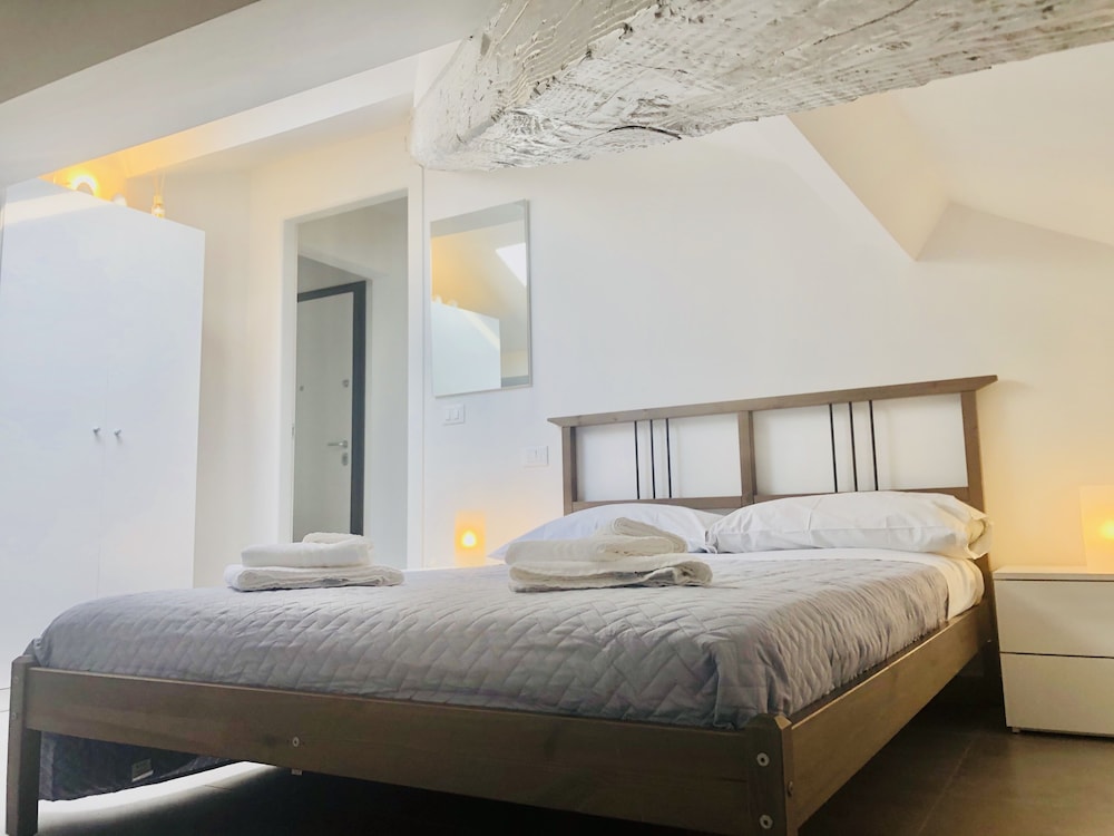 Deluxe Double Room (Tortora)
