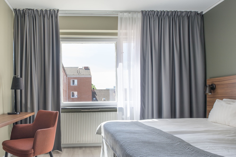 Standard Room, 2 Twin Beds, Non Smoking photo 2