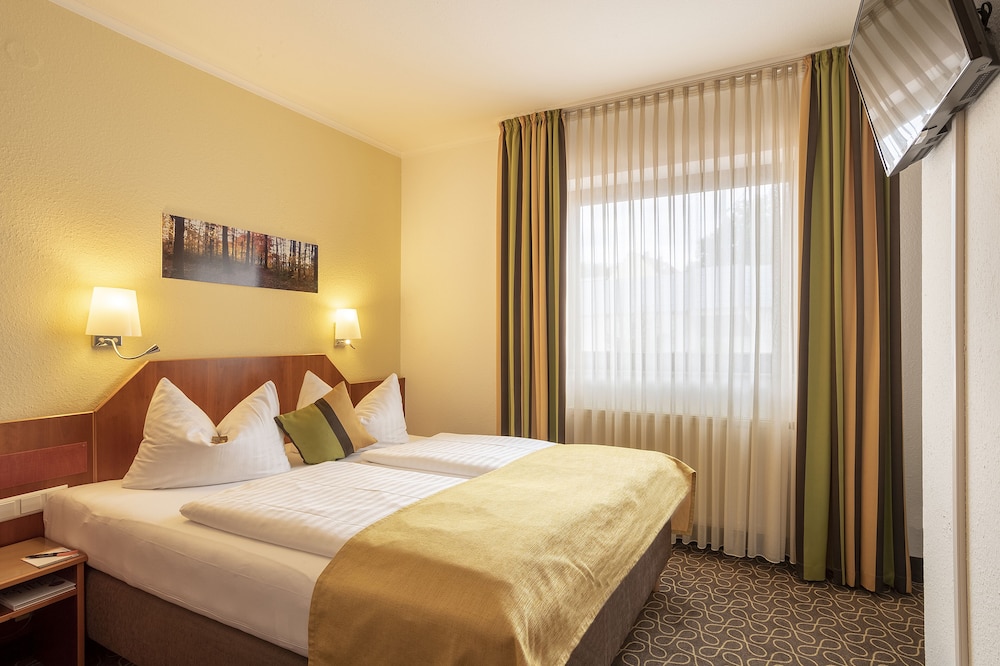 Standard Double Room - Photo 2