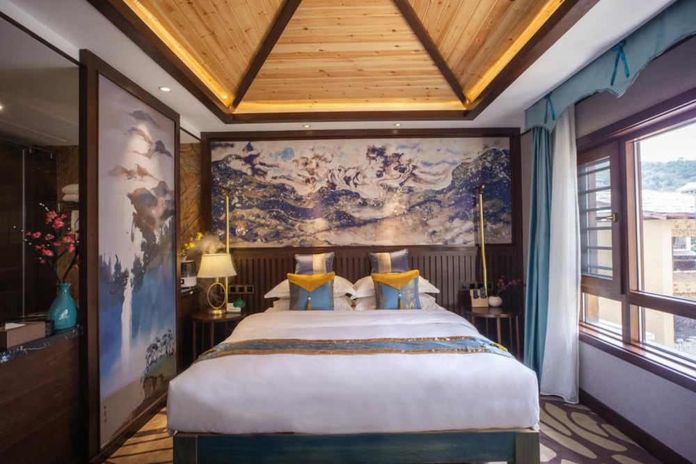 Senior Double Room, 1 Queen Bed photo 3