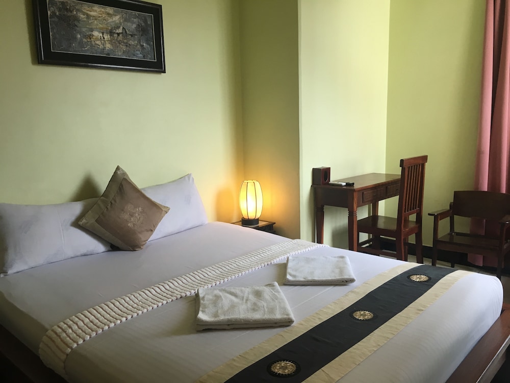 Standard Double Room - Photo 9