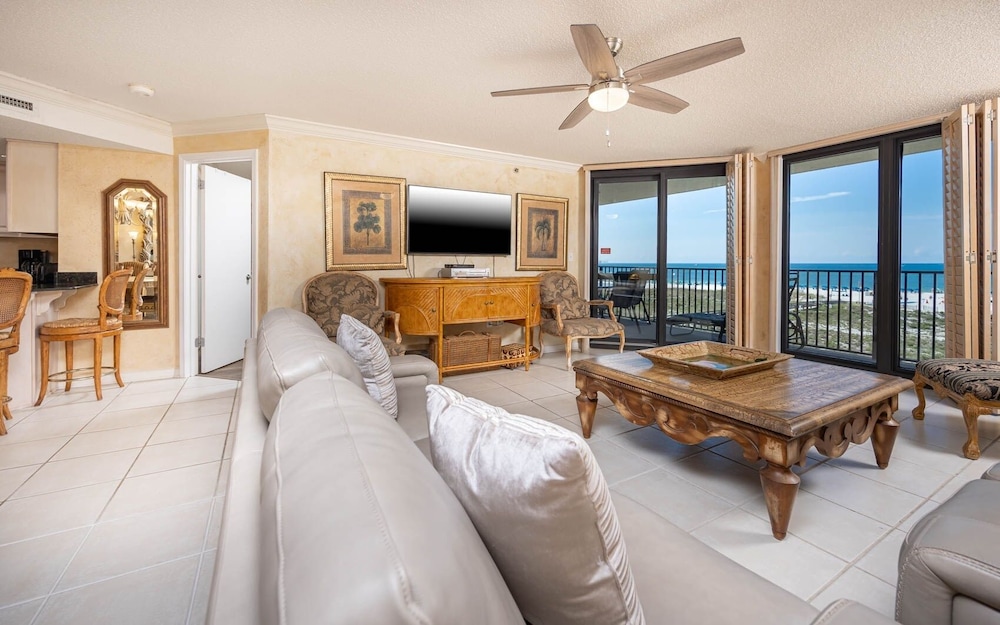 Condo, 3 Bedrooms