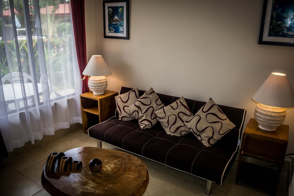 Deluxe Studio, 1 Queen Bed