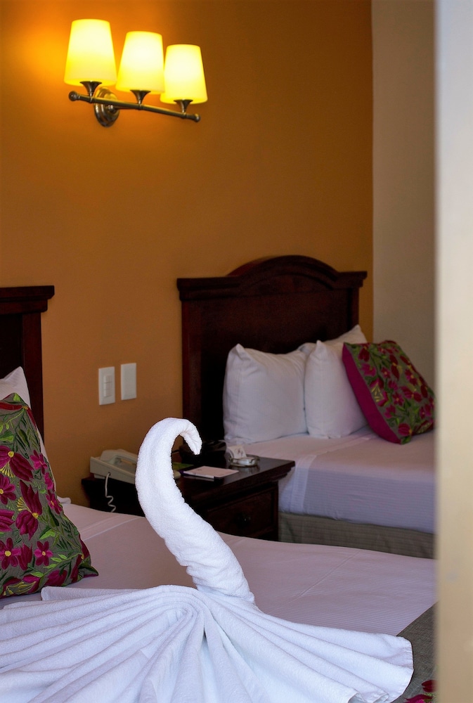 Junior Suite, 2 Double Beds - Photo 4