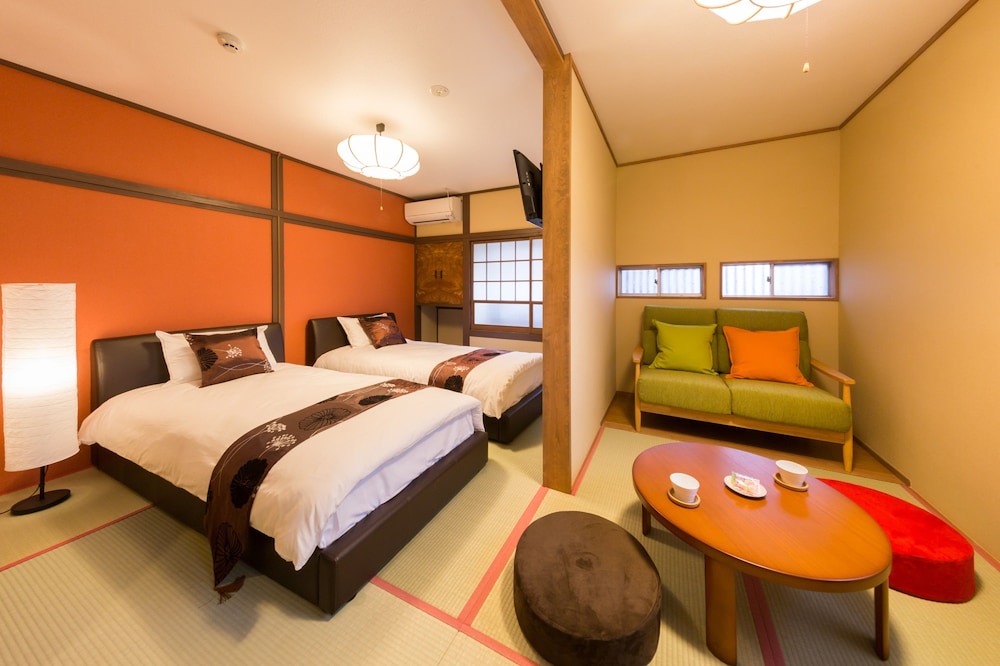Standard Twin Room with Sofa A1 photo 1