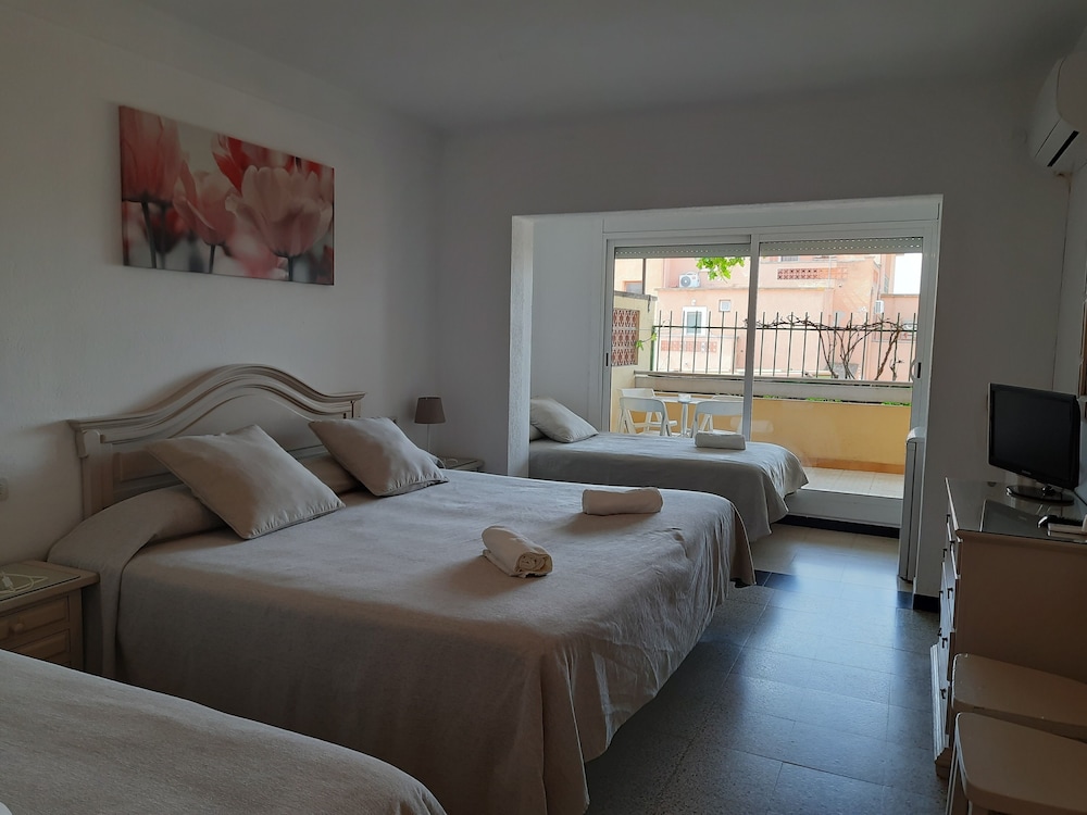 Habitación Cuádruple Familiar, Vista al Río, Torre