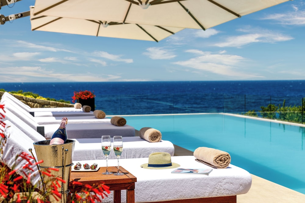 Sunset Villa with Private Pool photo 3