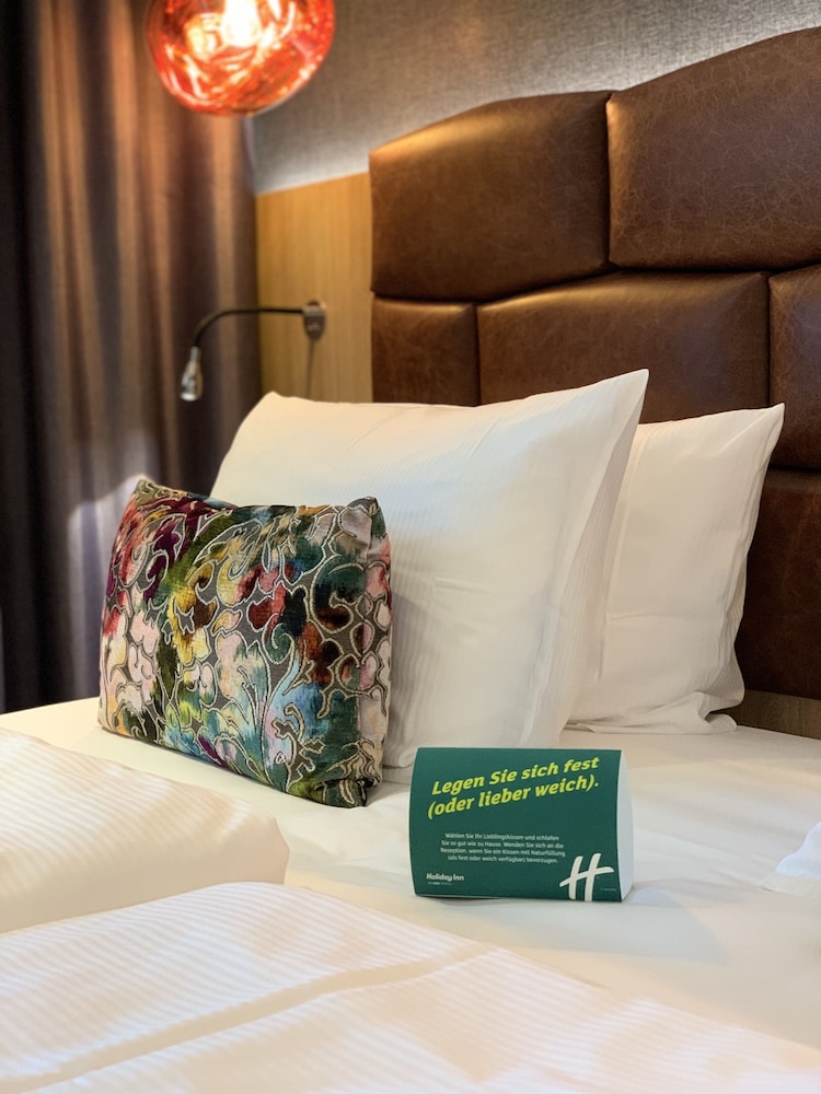 Suite, 1 King Bed, Balcony photo 2