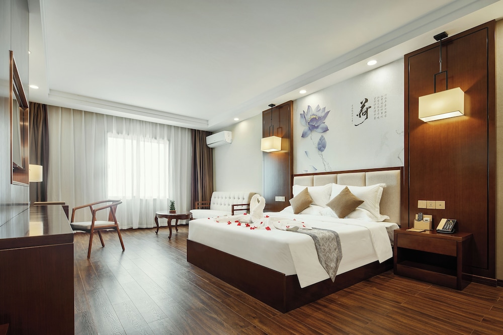 Deluxe Double Room, City View