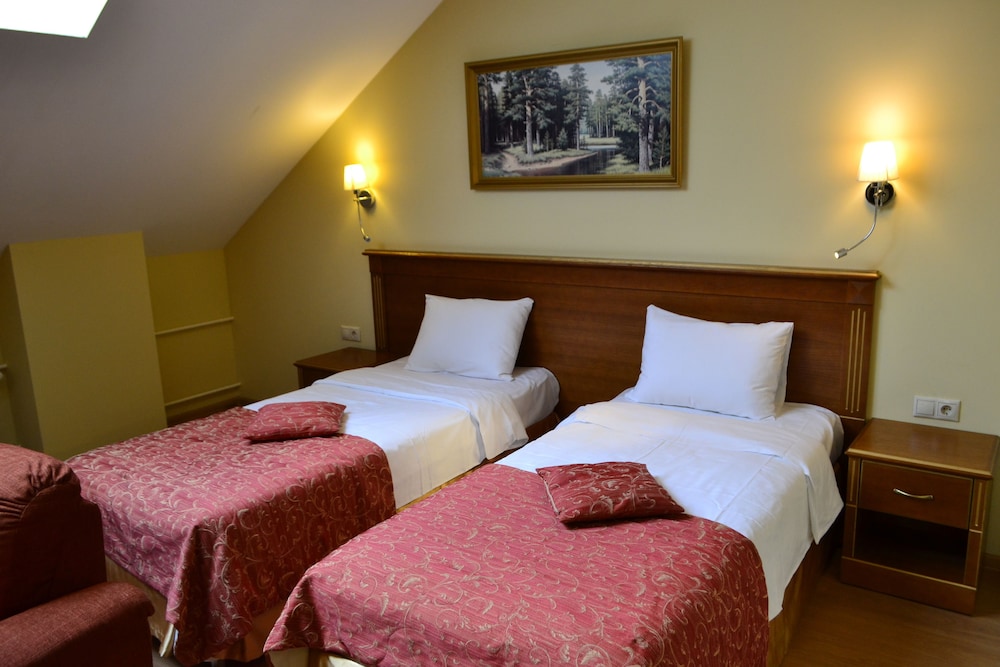 Double or Twin Room (Attic) photo 2