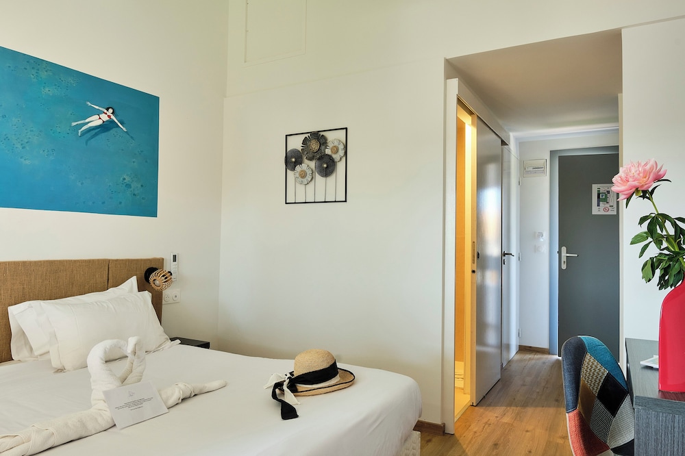Basic Twin Room photo 2