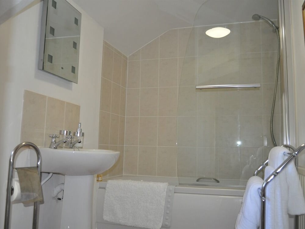 Family Triple Room, Ensuite photo 2