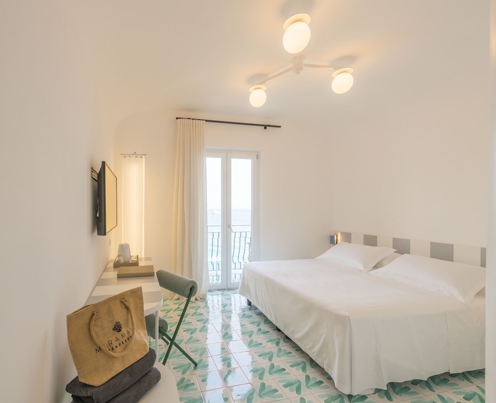 Deluxe Double Room - Photo 6