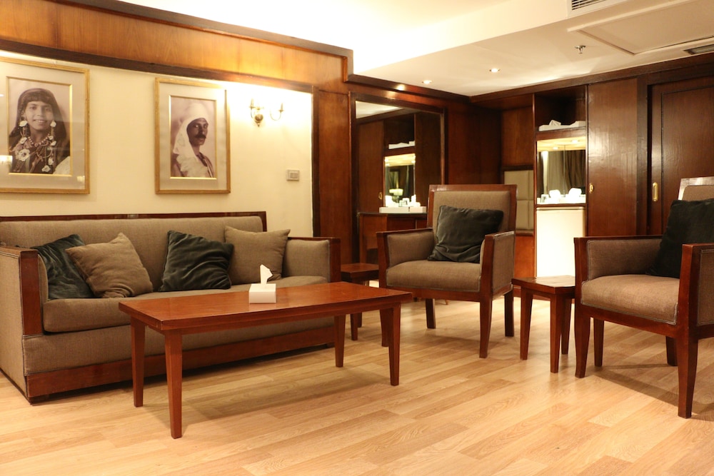 Suite (Upper Deck) photo 2