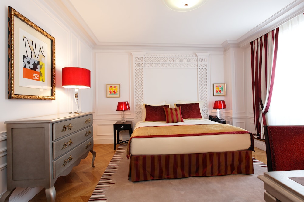 Grand Room (Deluxe)