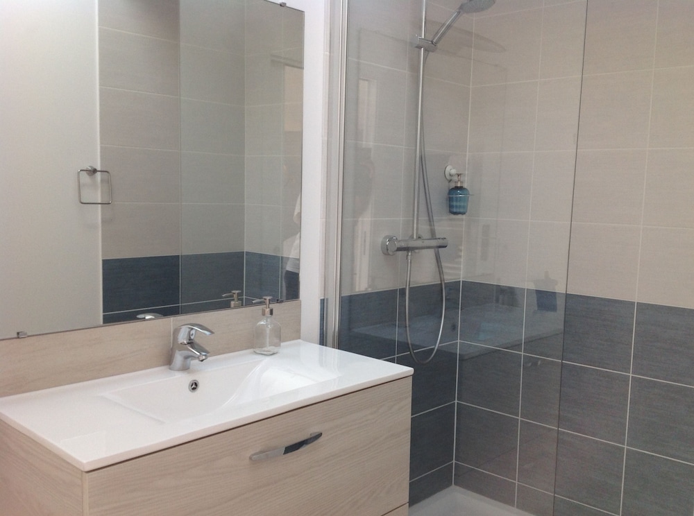 Double Room, Ground Floor (Bleu) photo 3