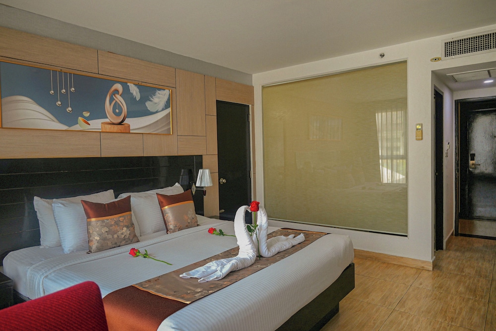 Boss Suites Nana Hotel — photo 105