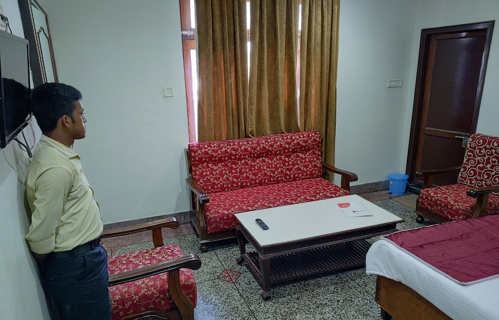 Deluxe Room - Photo 5