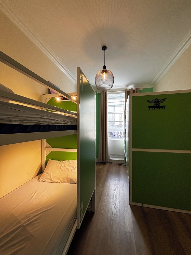 Bed in 4-Bed Mixed Dorm Shared Bathroom