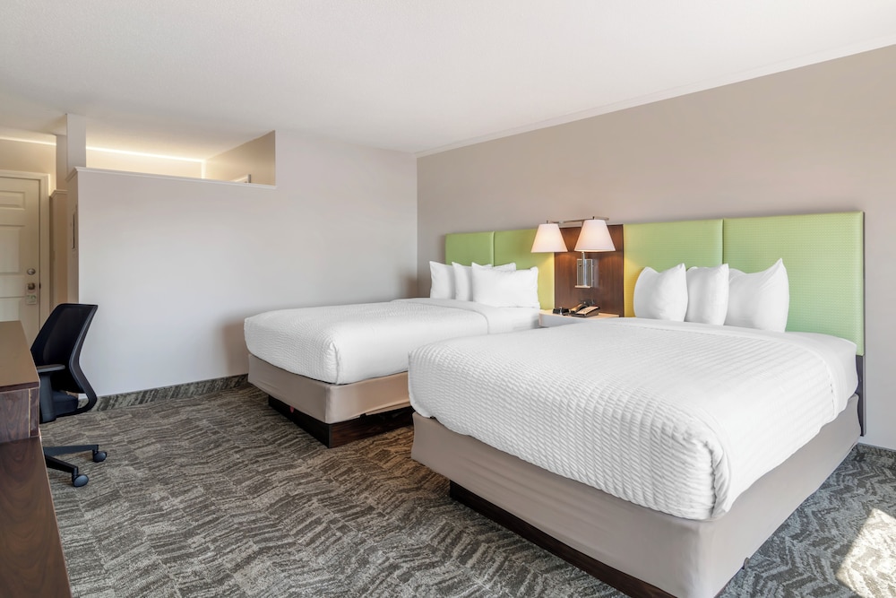 Traditional Room, 2 Queen Beds, Terrace, River View photo 3