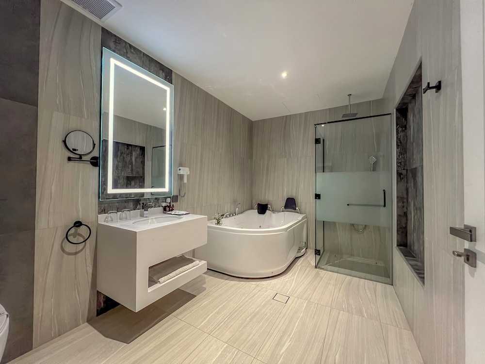 Royal Suite - Photo 5