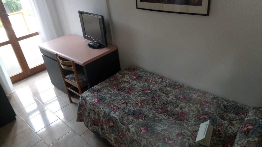 Triple Room, Balcony photo 1