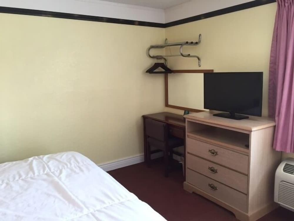 Standard Room, 2 Queen Beds photo 1