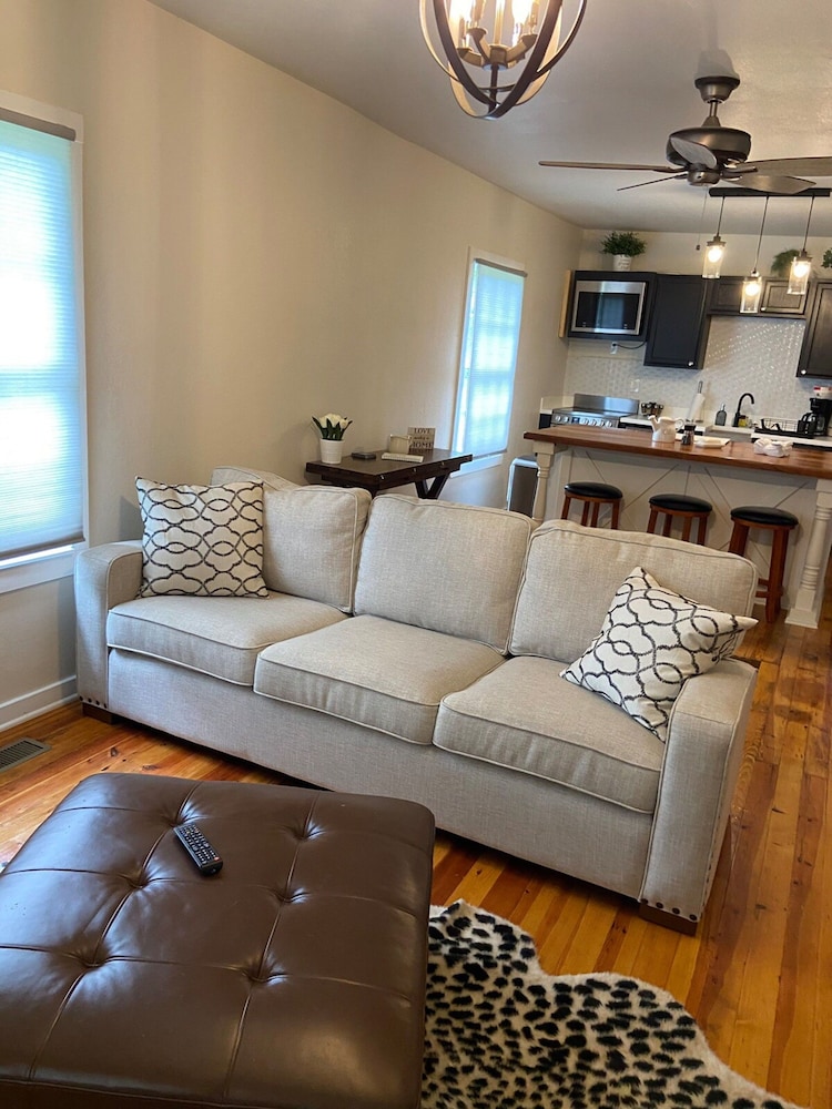 Signature Cottage, 2 Bedrooms, Non Smoking, Patio
