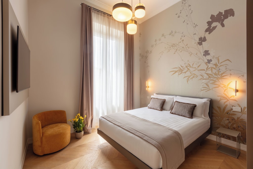 Studio Suite, City View