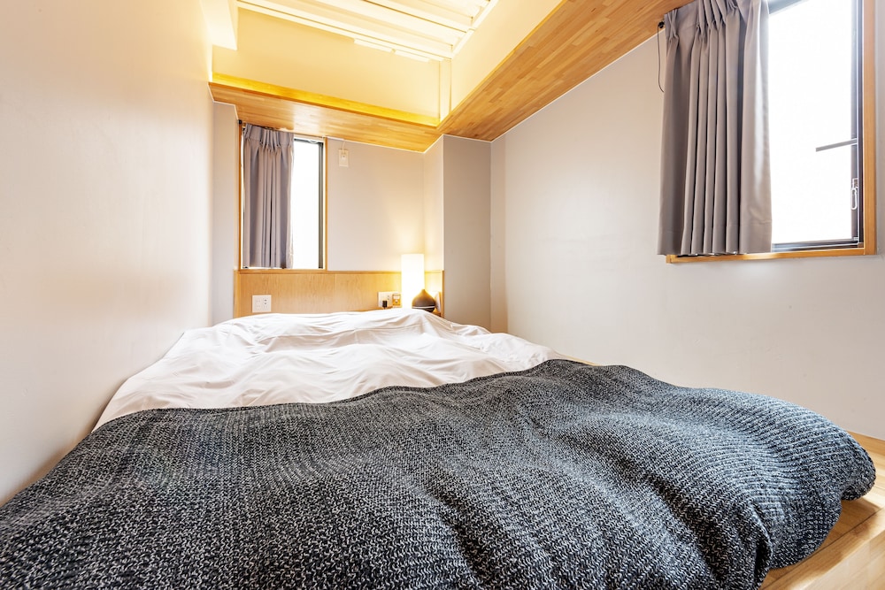 Double Room, Shared Bathroom photo 1