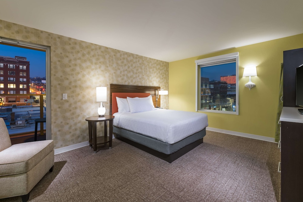 Suite, 1 Bedroom, Balcony photo 2