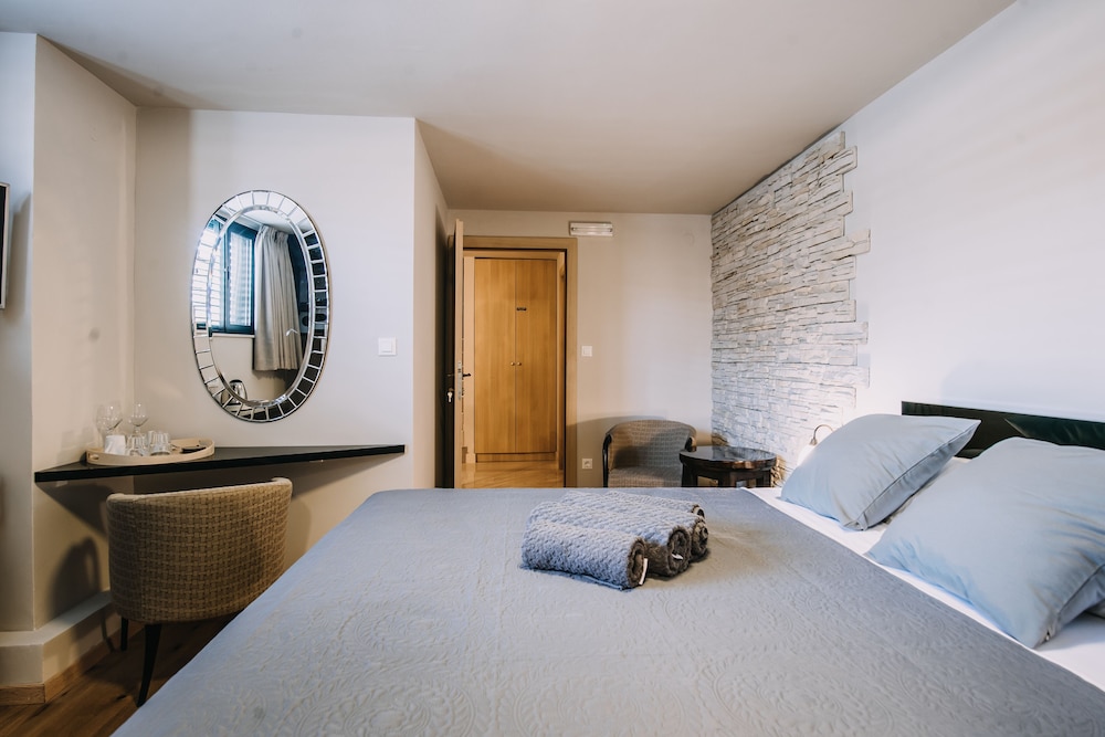 Superior double room photo 3