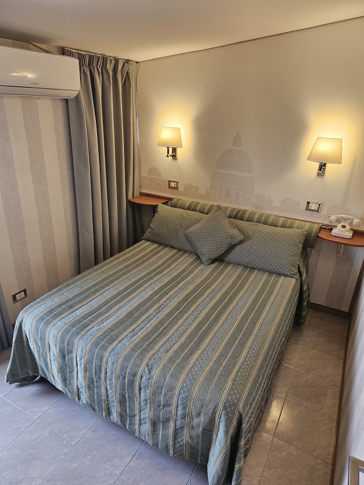Economy Double Room, 1 Double Bed photo 1