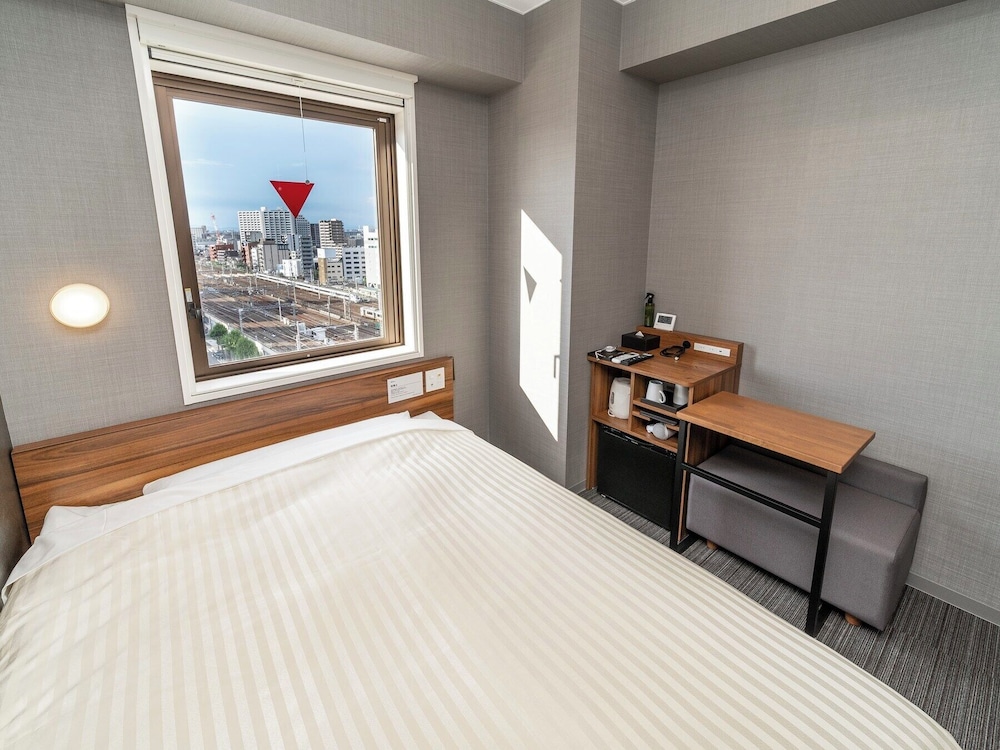 Room, Non Smoking (ROH,Max occupancy includes children)
