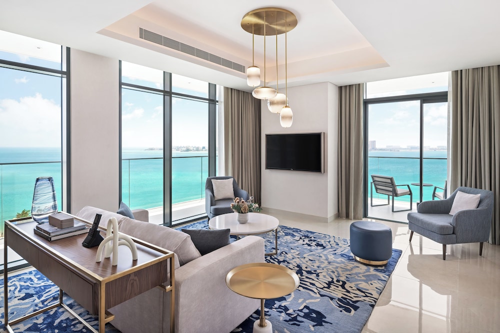 Executive Suite - Photo 4