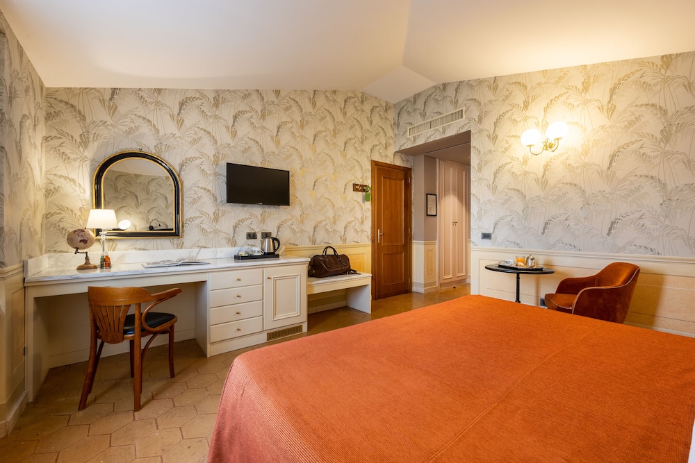Superior Double or Twin Room - Photo 4