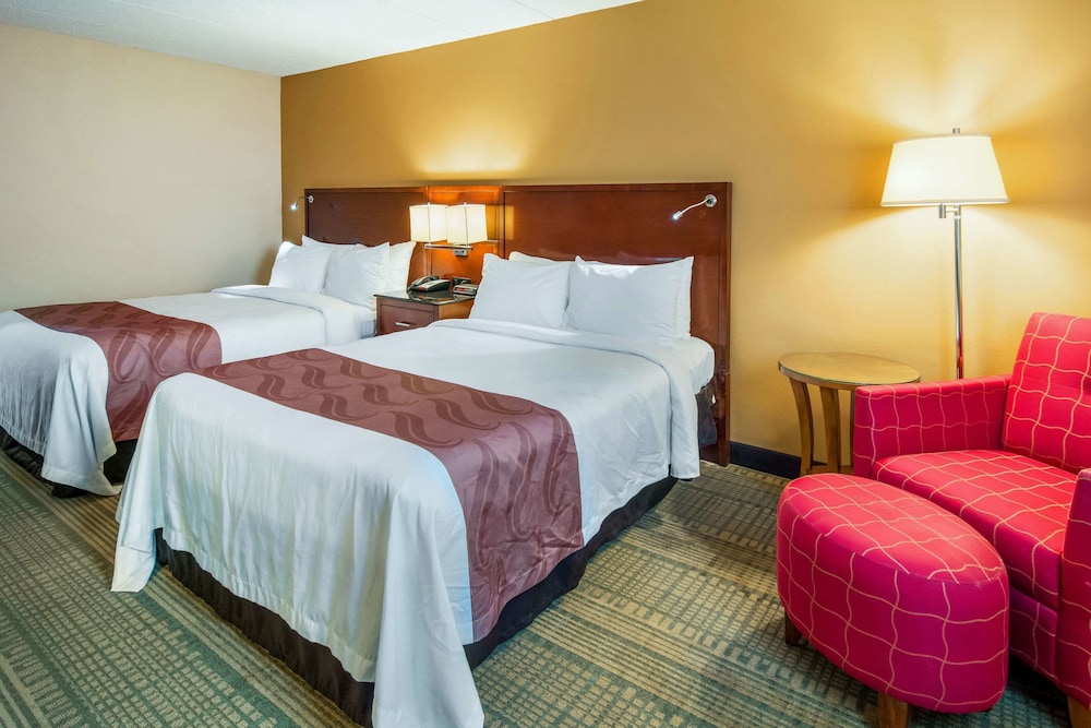 Standard Room, 2 Queen Beds, Non Smoking - Photo 3