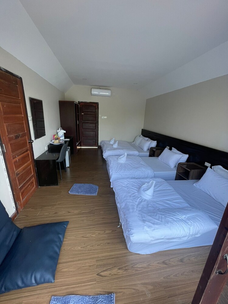 Family Triple Room, Balcony, River View photo 3