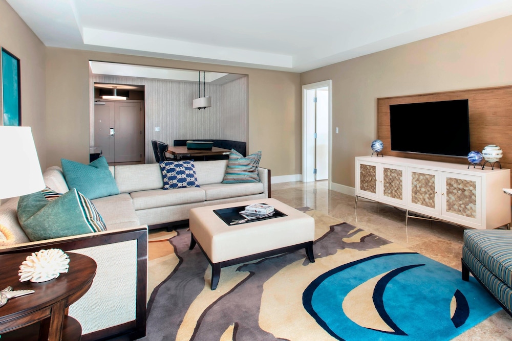 Presidential Suite, 1 Bedroom (Mobility Accessible, Roll-in Shower)