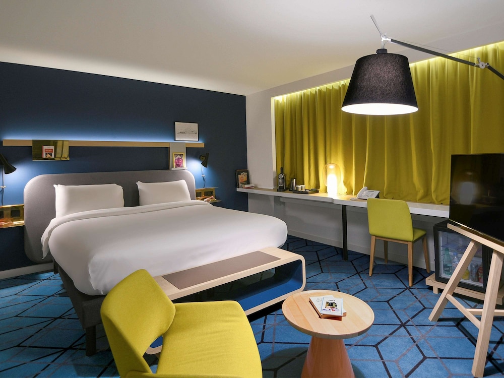 Privilege, Premium Room, 1 King Bed - Photo 1