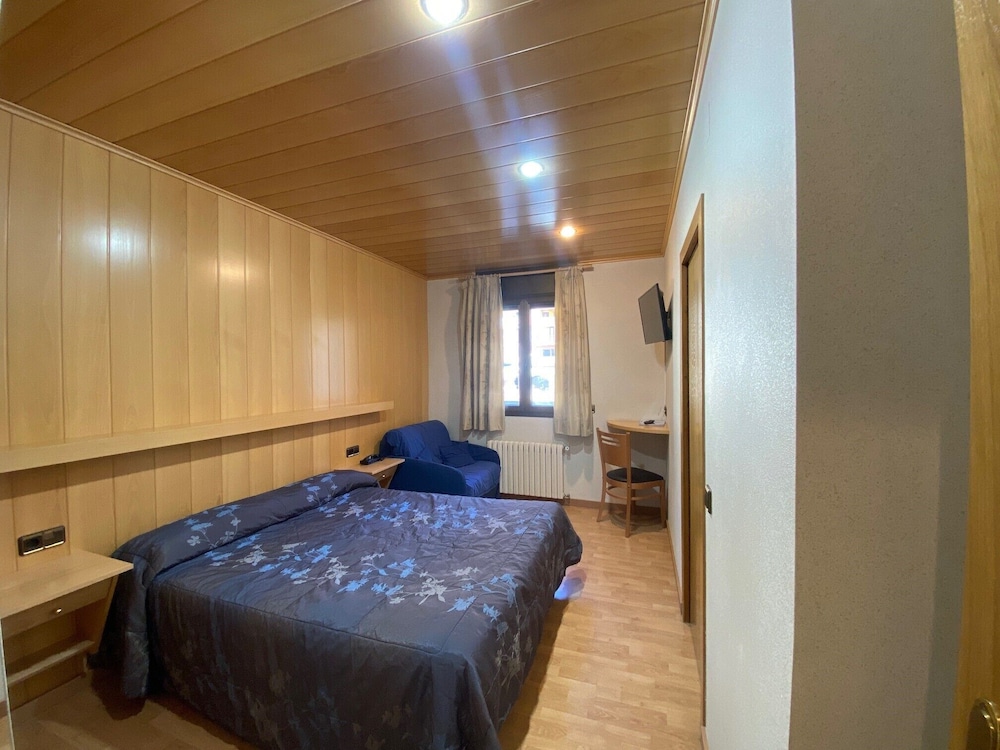 Triple Room - Photo 2