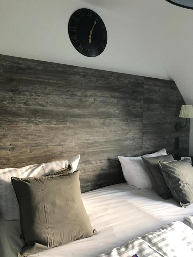 Double Room, Shared Bathroom