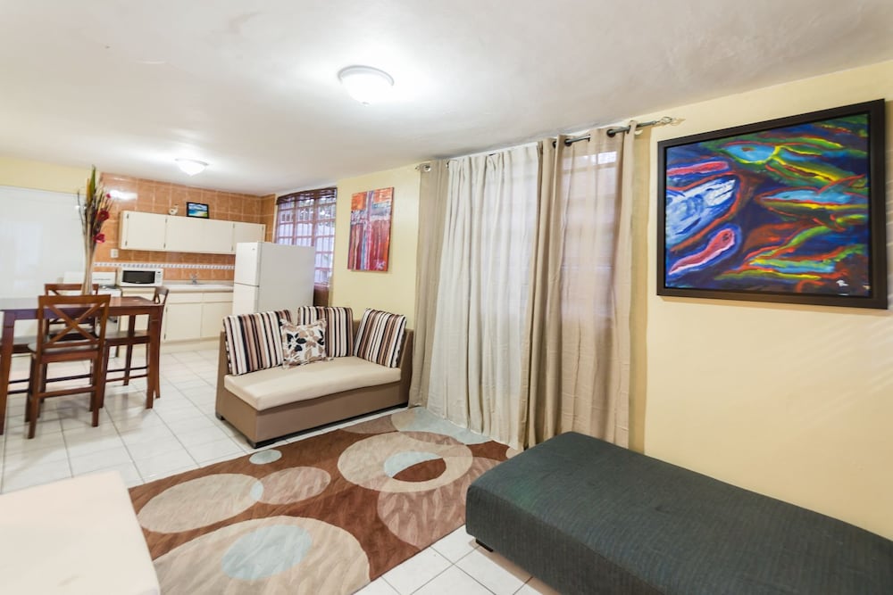 SA 101 Family Two Rooms Villa Queen Bed & Full Size Bed, 1st Floor photo 3