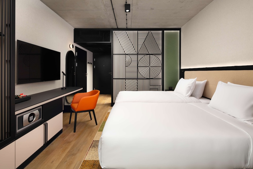 Room, 2 Twin Beds - Photo 3