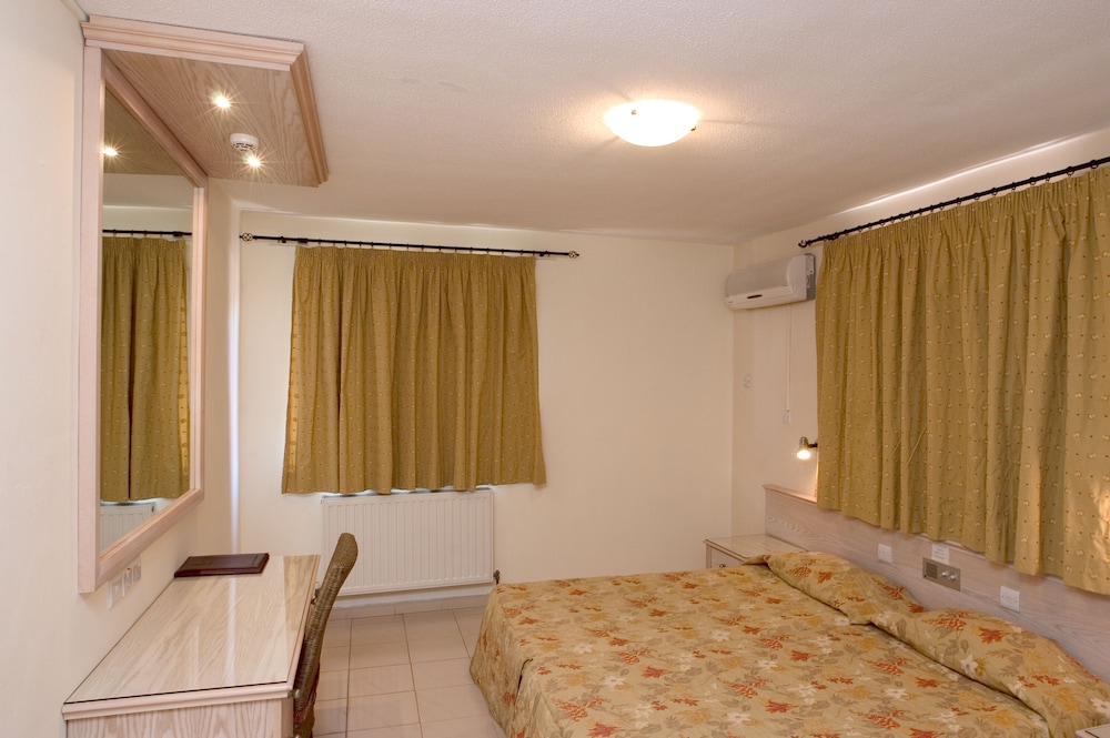Apartment - Photo 2