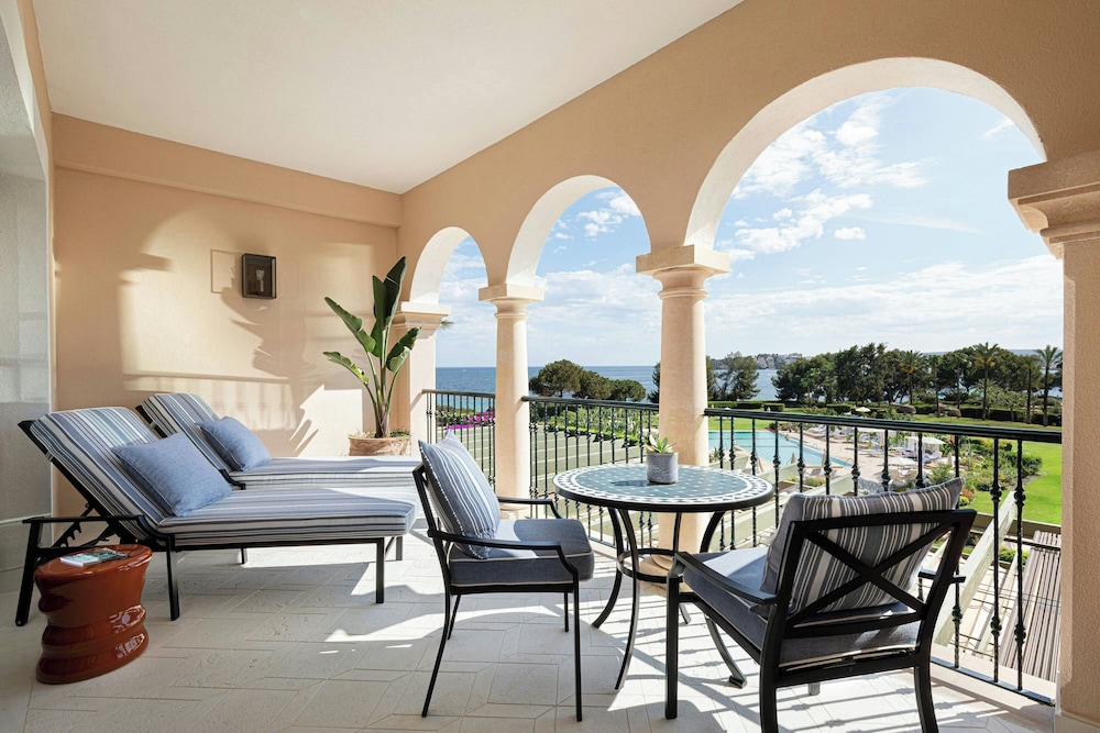 Grand Suite, 1 King Bed, Balcony