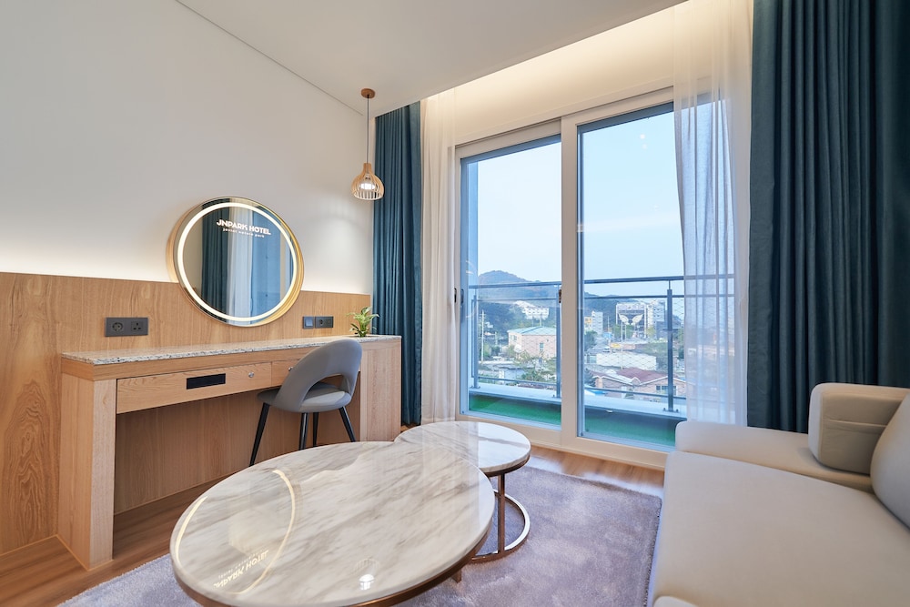 Afterglow Suite - Photo 5