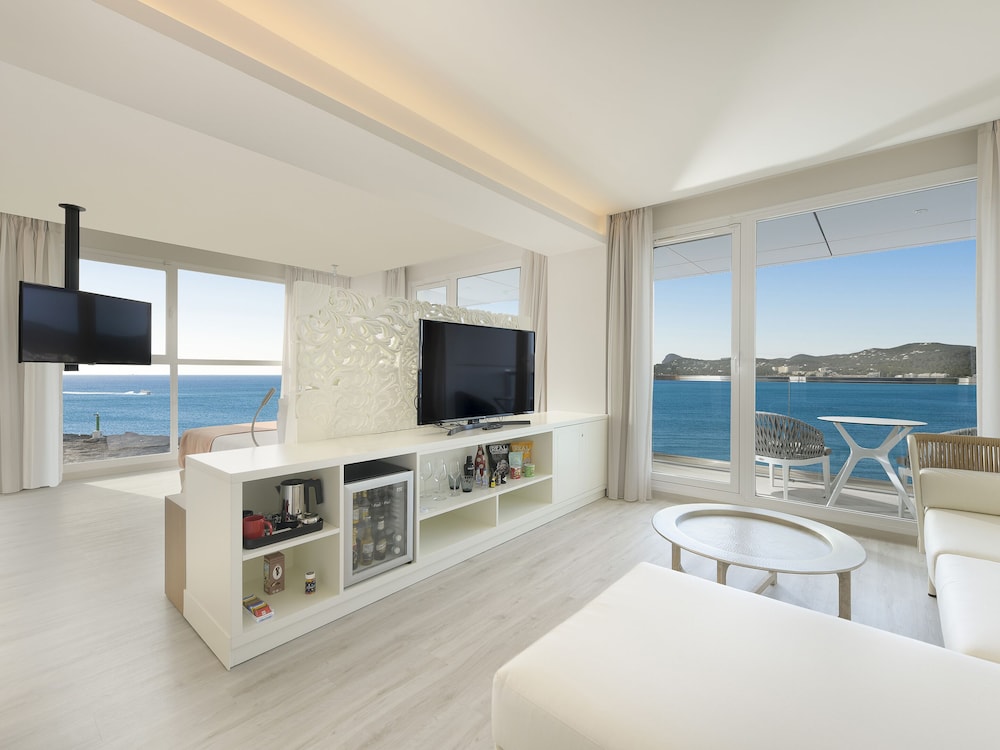 Junior Suite, Sea View (Dolce Vita  "The One") photo 2