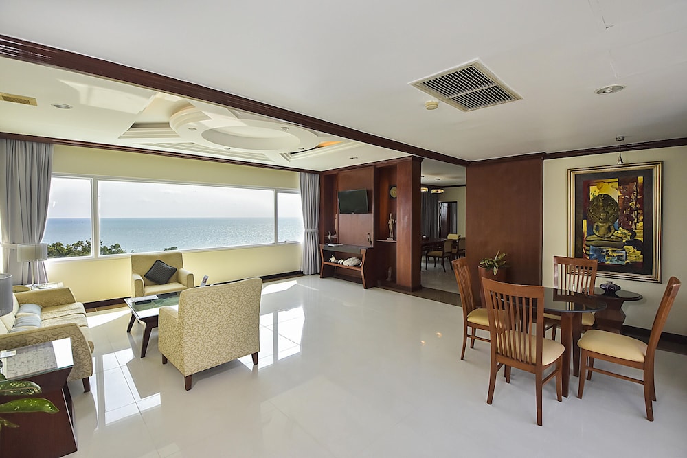 Jacqueline Kennedy Suite - Photo 1